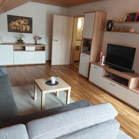 Moderne Ferienwohnung - Neu Renoviert - Ruhige Lage Waldachtal Exteriör bild