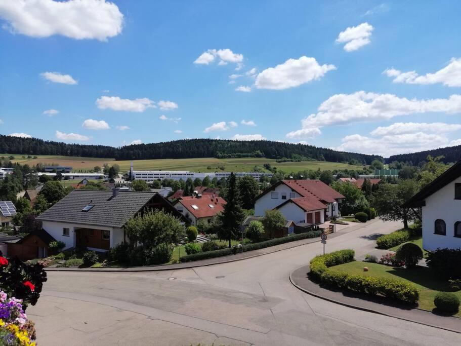 Moderne Ferienwohnung - Neu Renoviert - Ruhige Lage Waldachtal Exteriör bild