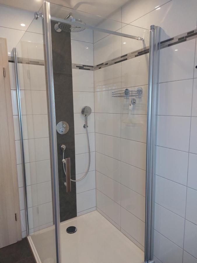 Moderne Ferienwohnung - Neu Renoviert - Ruhige Lage Waldachtal Exteriör bild