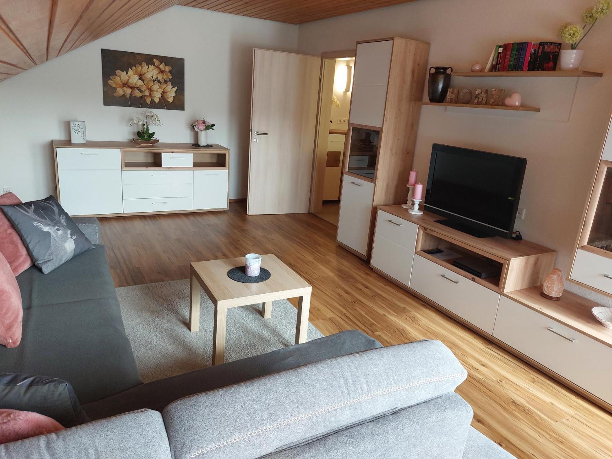 Moderne Ferienwohnung - Neu Renoviert - Ruhige Lage Waldachtal Exteriör bild