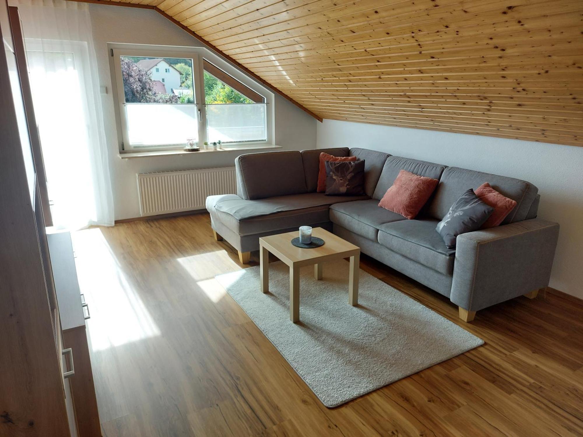 Moderne Ferienwohnung - Neu Renoviert - Ruhige Lage Waldachtal Exteriör bild