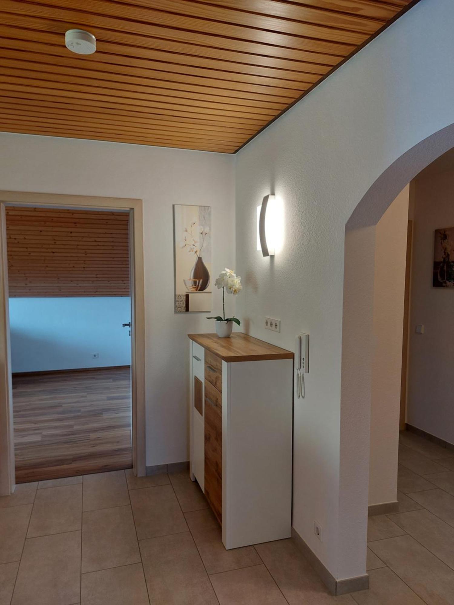 Moderne Ferienwohnung - Neu Renoviert - Ruhige Lage Waldachtal Exteriör bild